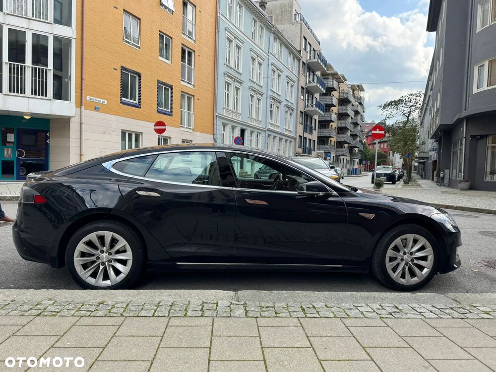Tesla Model S Long Range Plus - 7