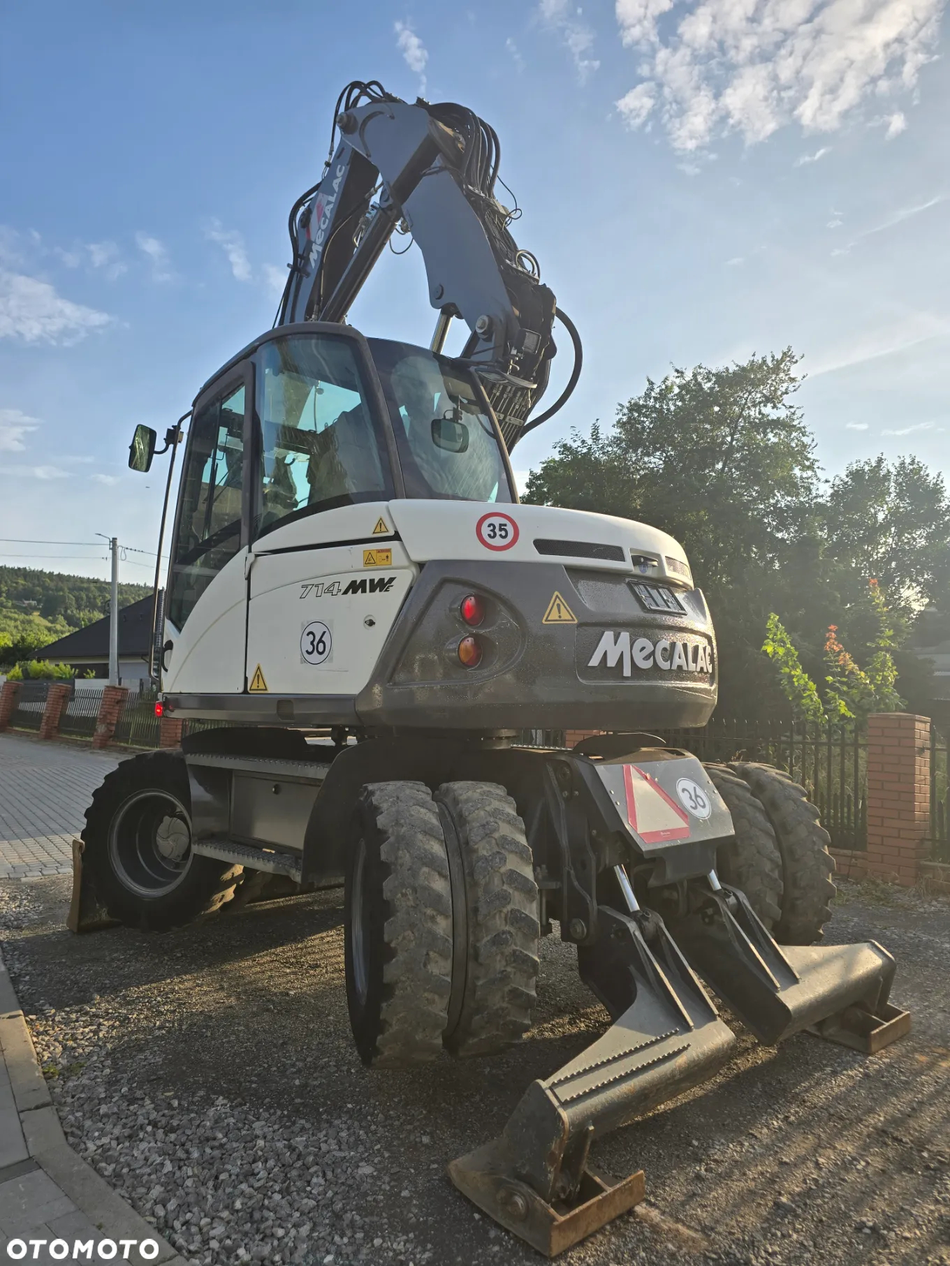 Mecalac 714MWe - 12