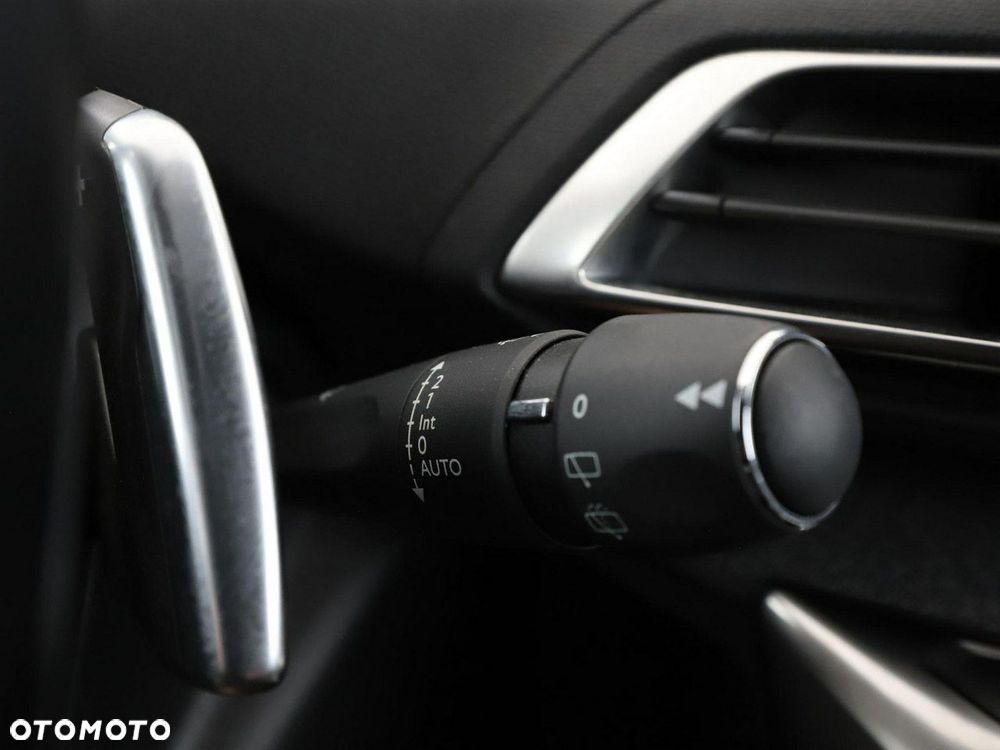 Peugeot 3008 PureTech 130 Stop & Start GPF EAT8 Allure Business-Paket - 36