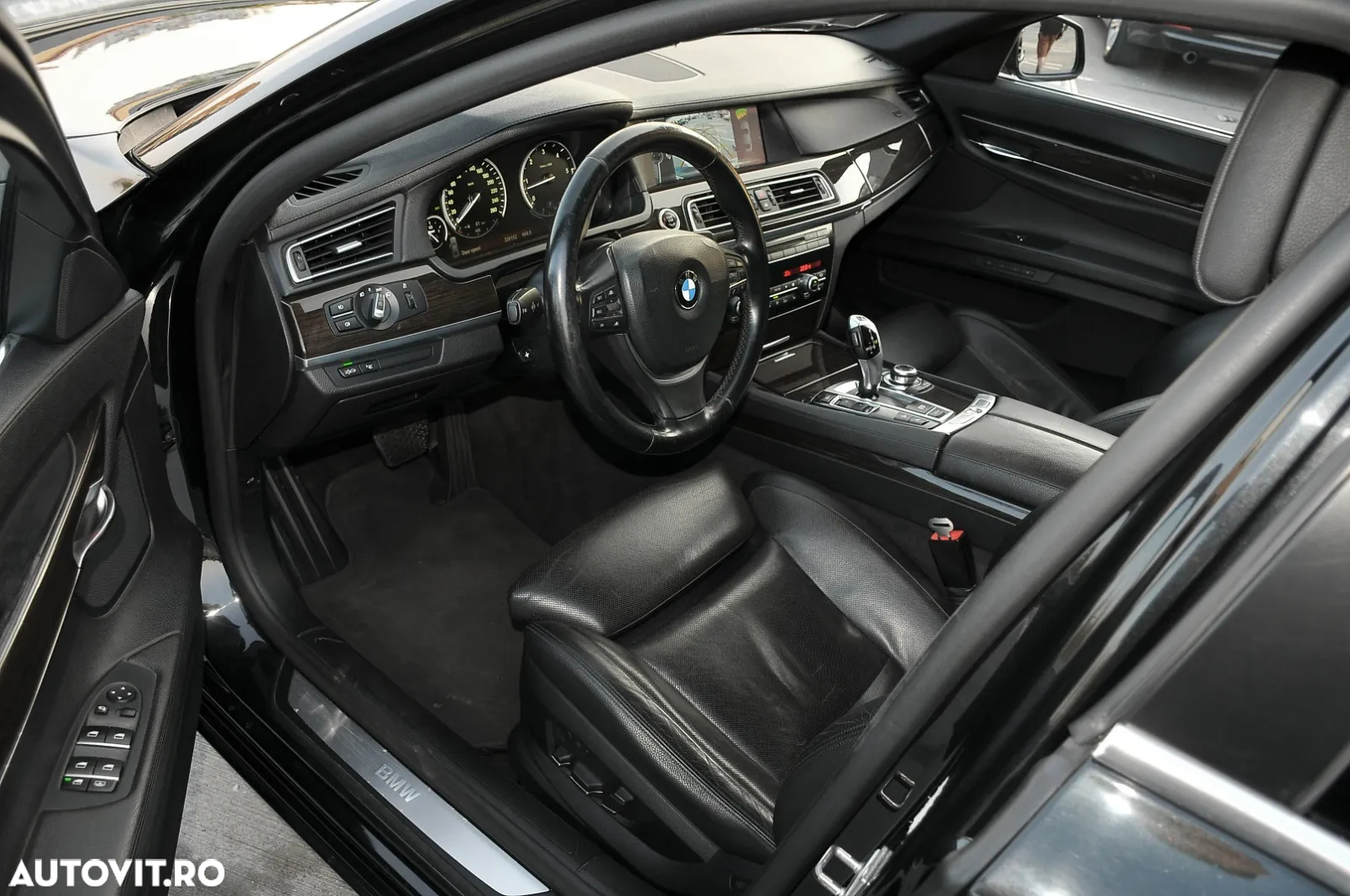 BMW Seria 7 740d xDrive Aut. - 14