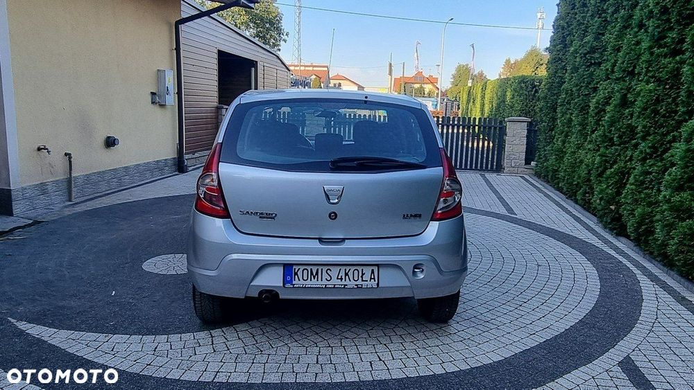 Dacia Sandero - 4
