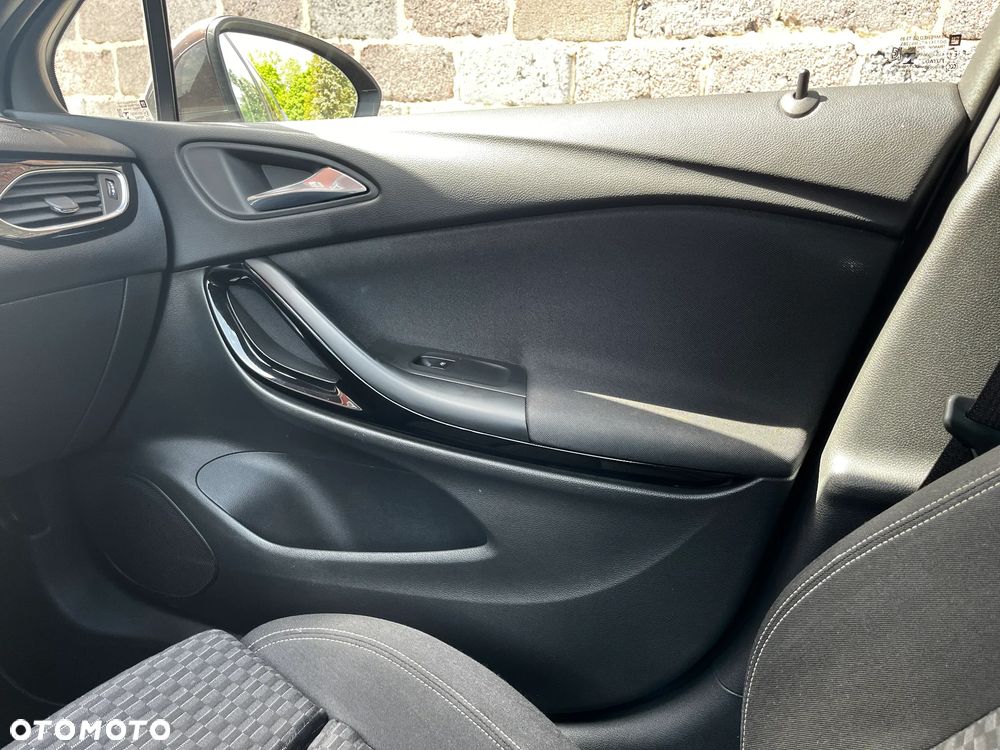 Opel Astra 1.4 T Elite - 28