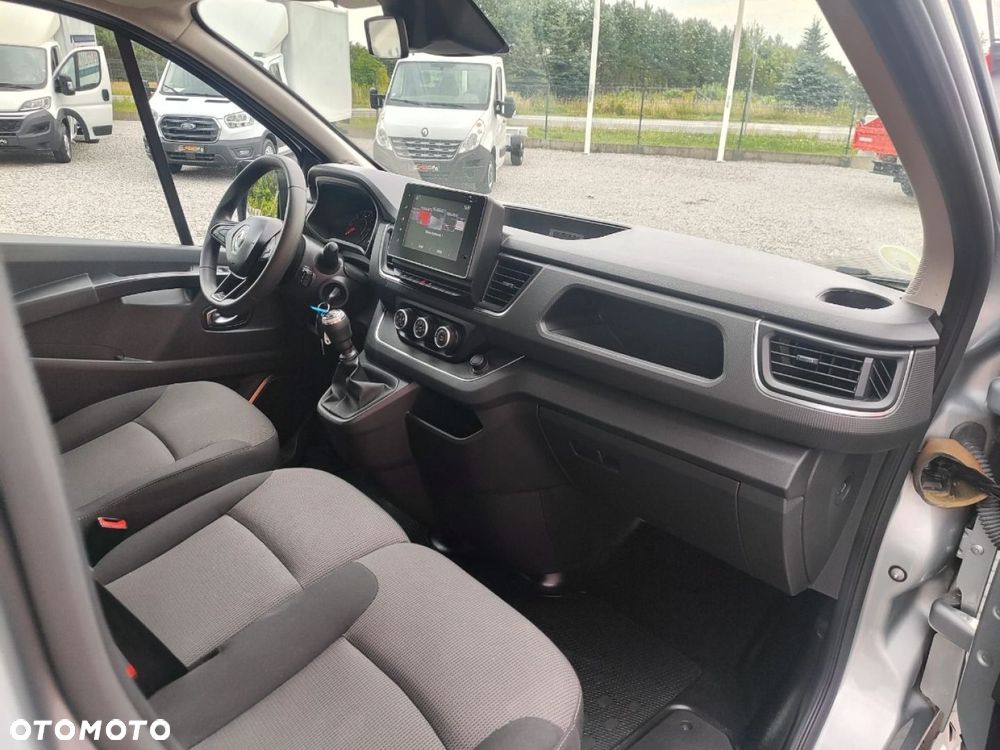 Renault Trafic - 11
