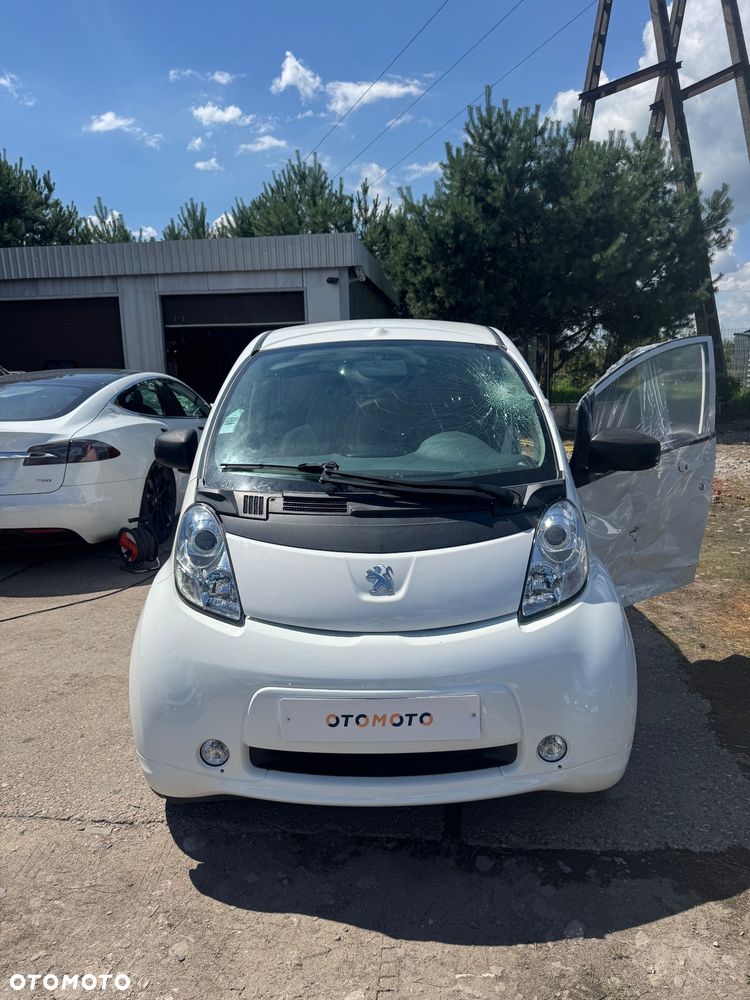 Peugeot iOn Active - 14