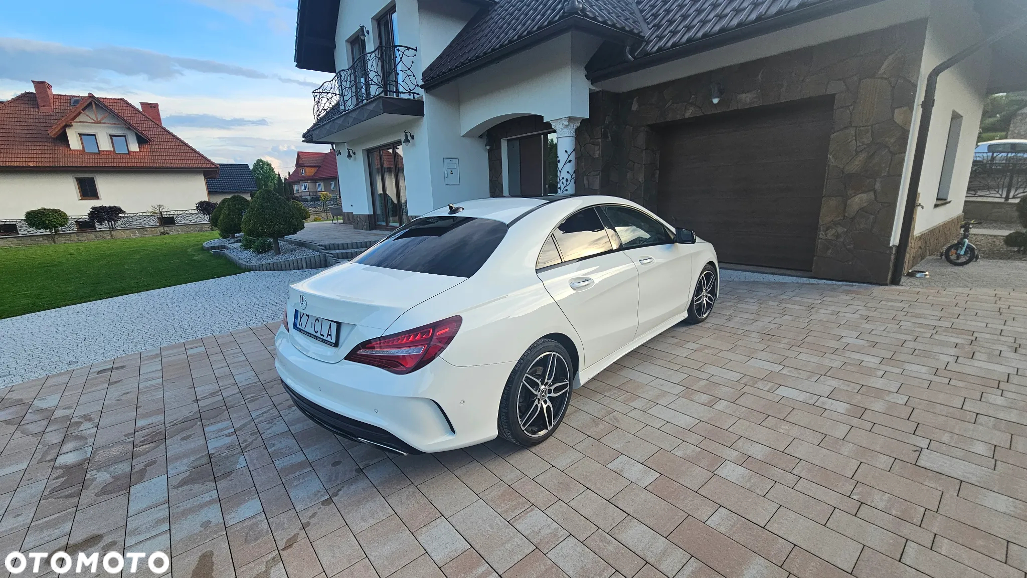 Mercedes-Benz CLA 220 4-Matic AMG Line - 6