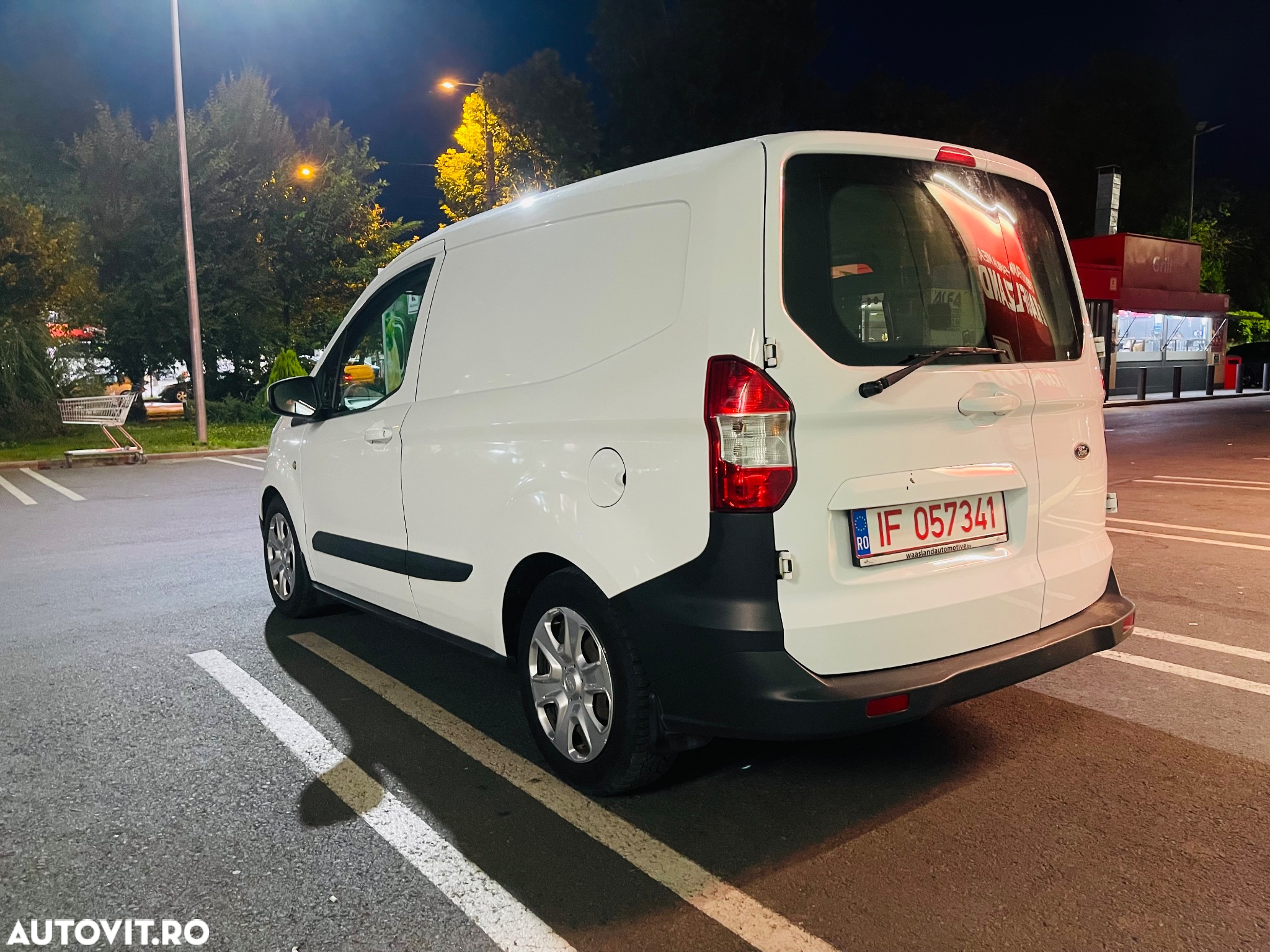 Ford Tourneo Courier 1.5 TDCi Trend - 5