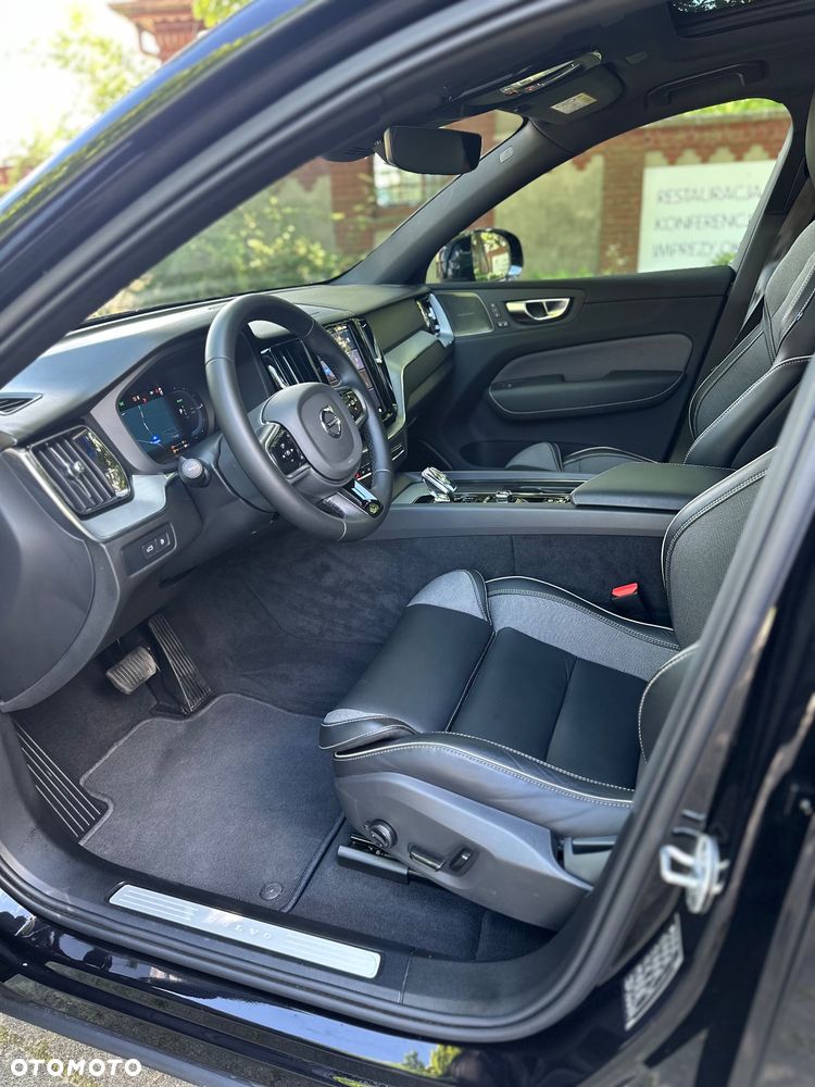 Volvo XC 60 T8 AWD Recharge Ultimate Black Edition - 19