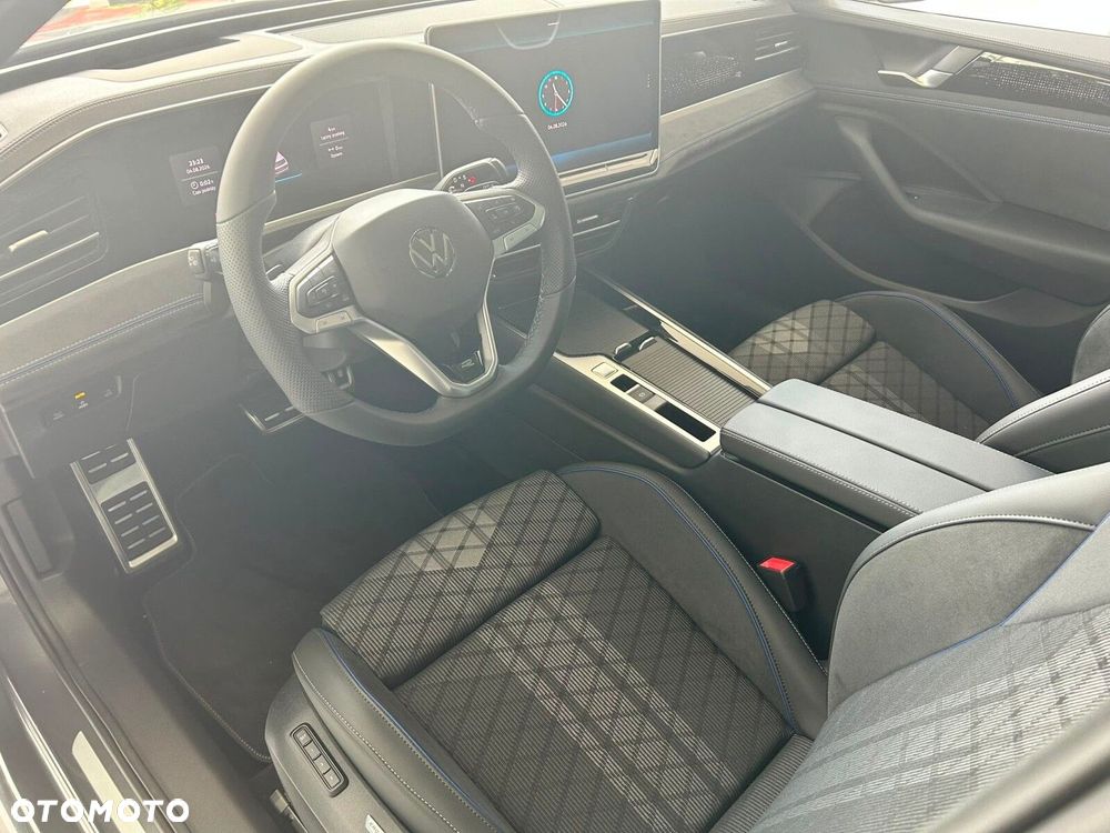 Volkswagen Passat - 16
