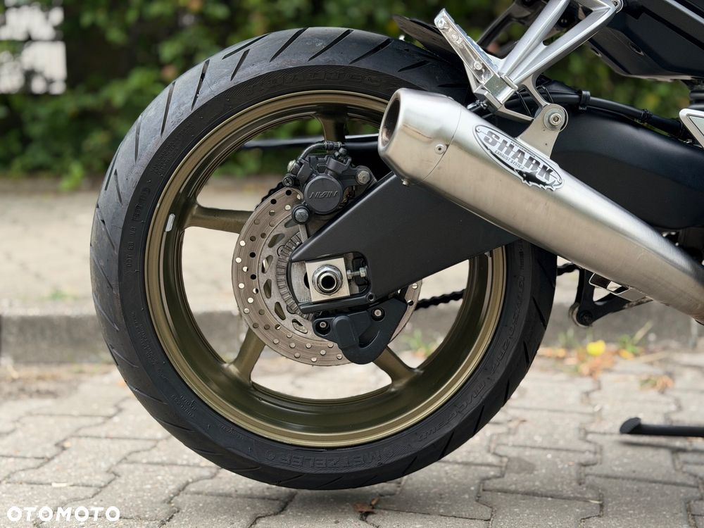 Yamaha FZ - 17