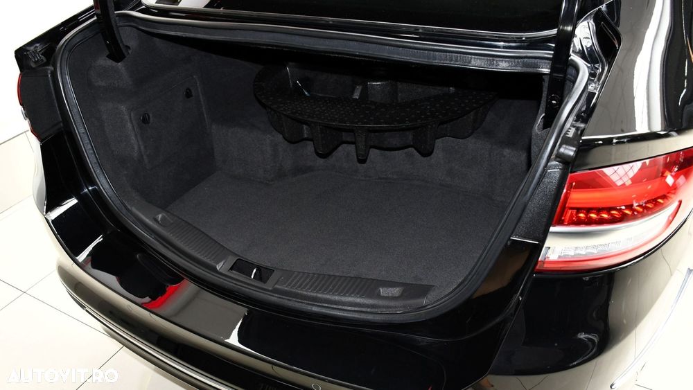 Ford Mondeo 2.0 HEV Vignale - 27
