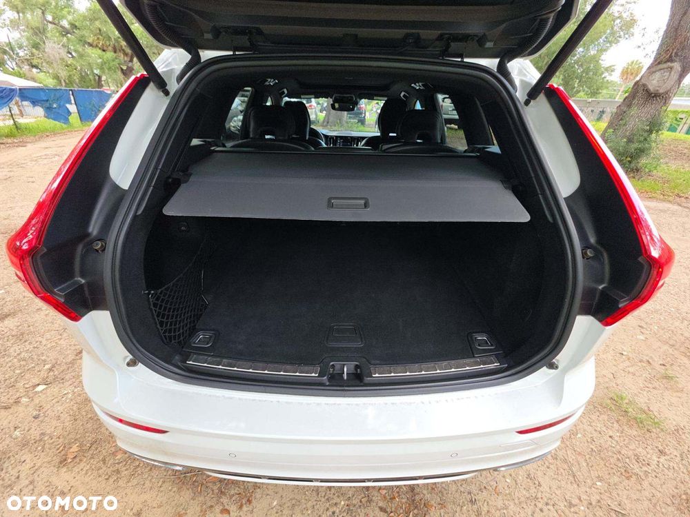 Volvo XC 60 T5 AWD R-Design - 13