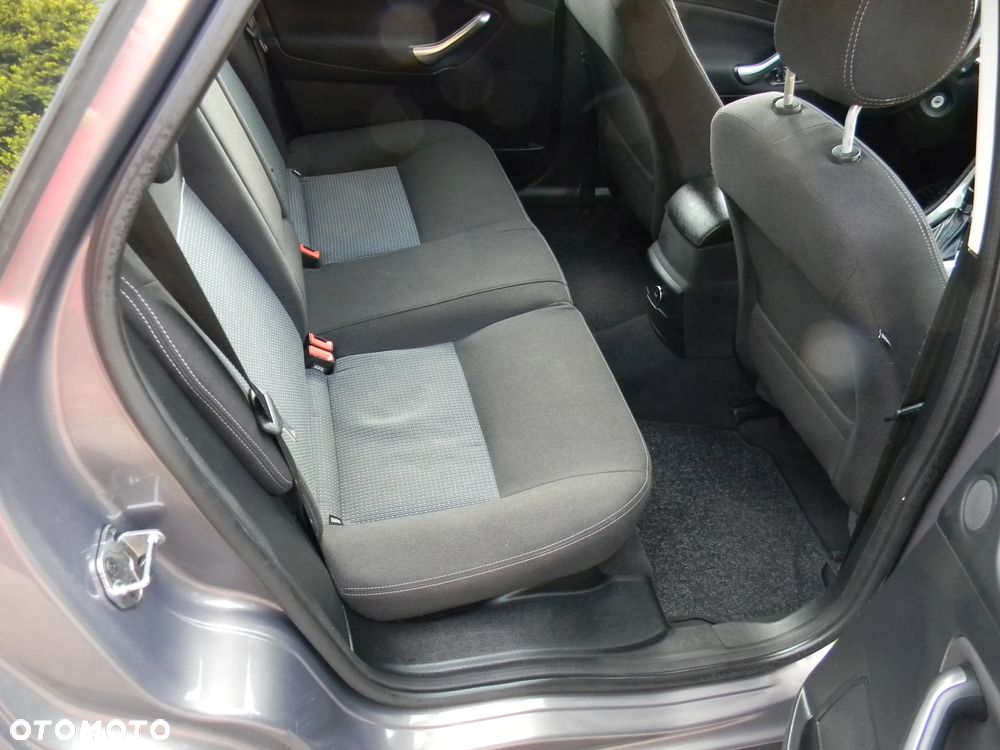 Ford Mondeo 2.0 TDCi ECOnetic Trend - 17