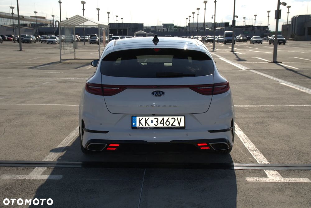 Kia ProCeed 1.6 T-GDI GT DCT - 5
