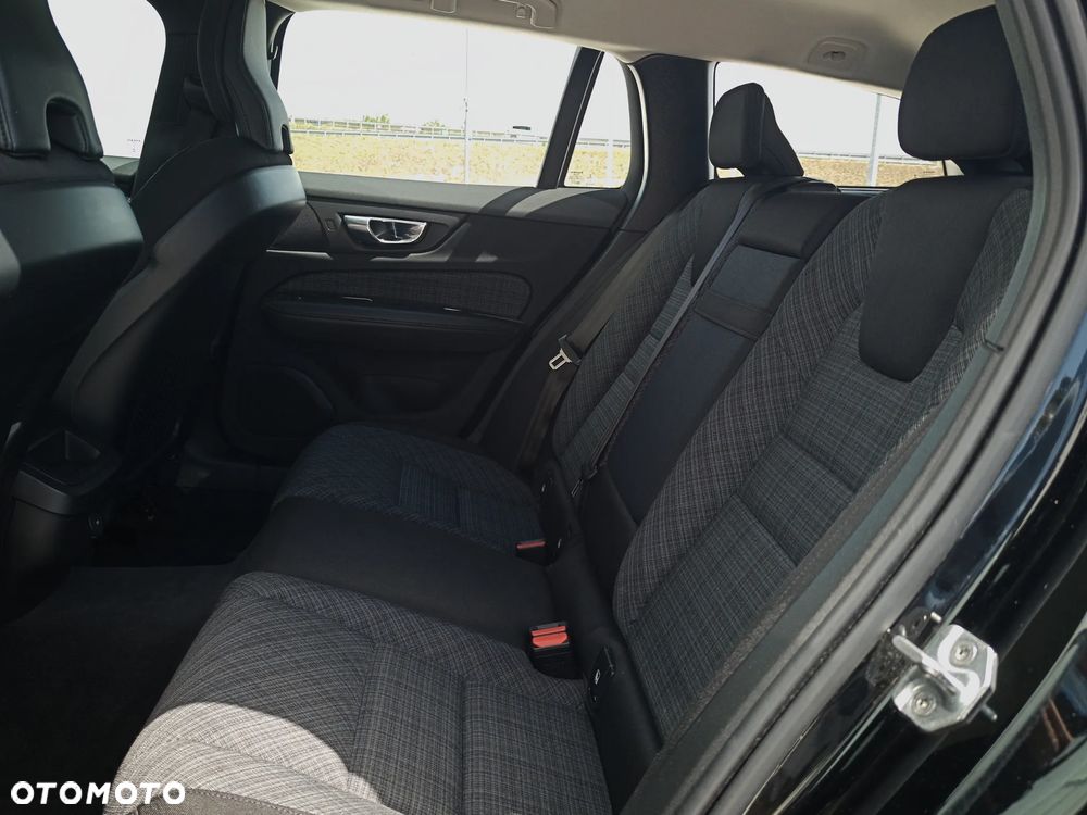 Volvo V60 B3 B Momentum Pro - 17