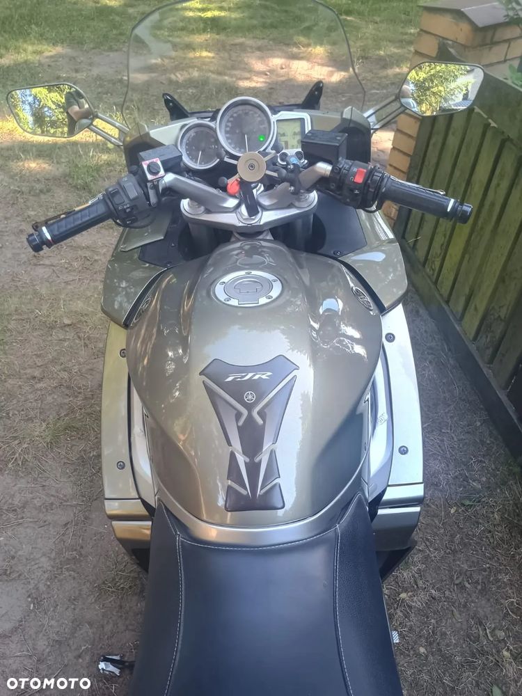 Yamaha FJR - 13