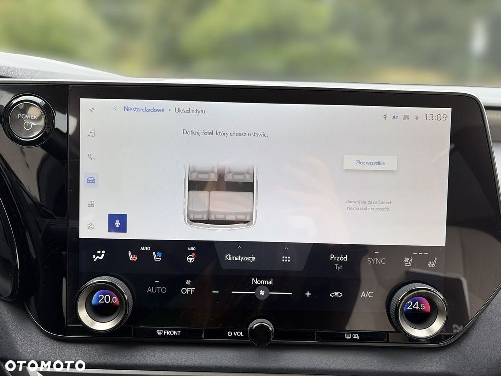 Lexus RX 450h+ Omotenashi - 25