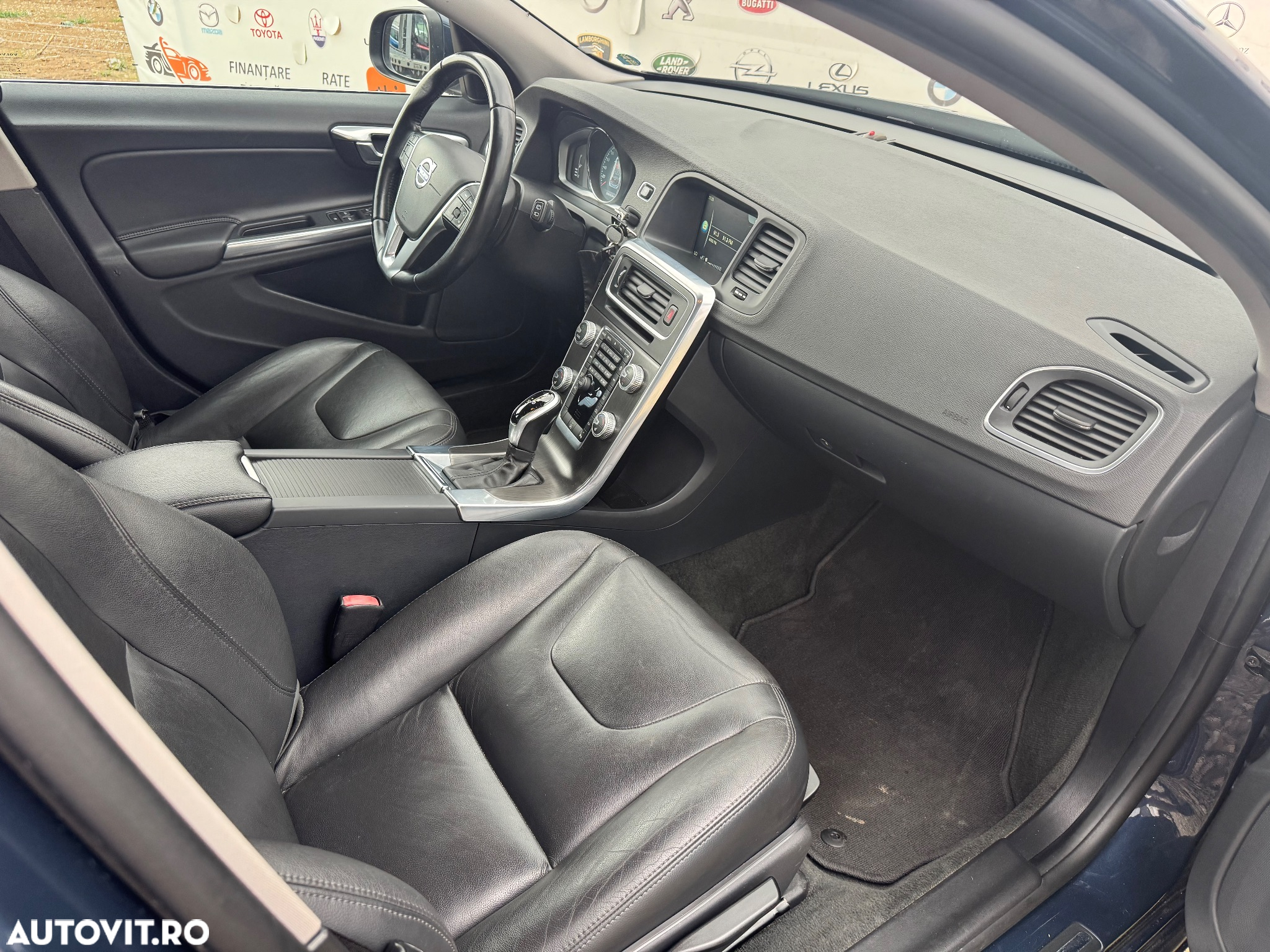 Volvo V60 D4 AWD Geartronic Momentum - 9