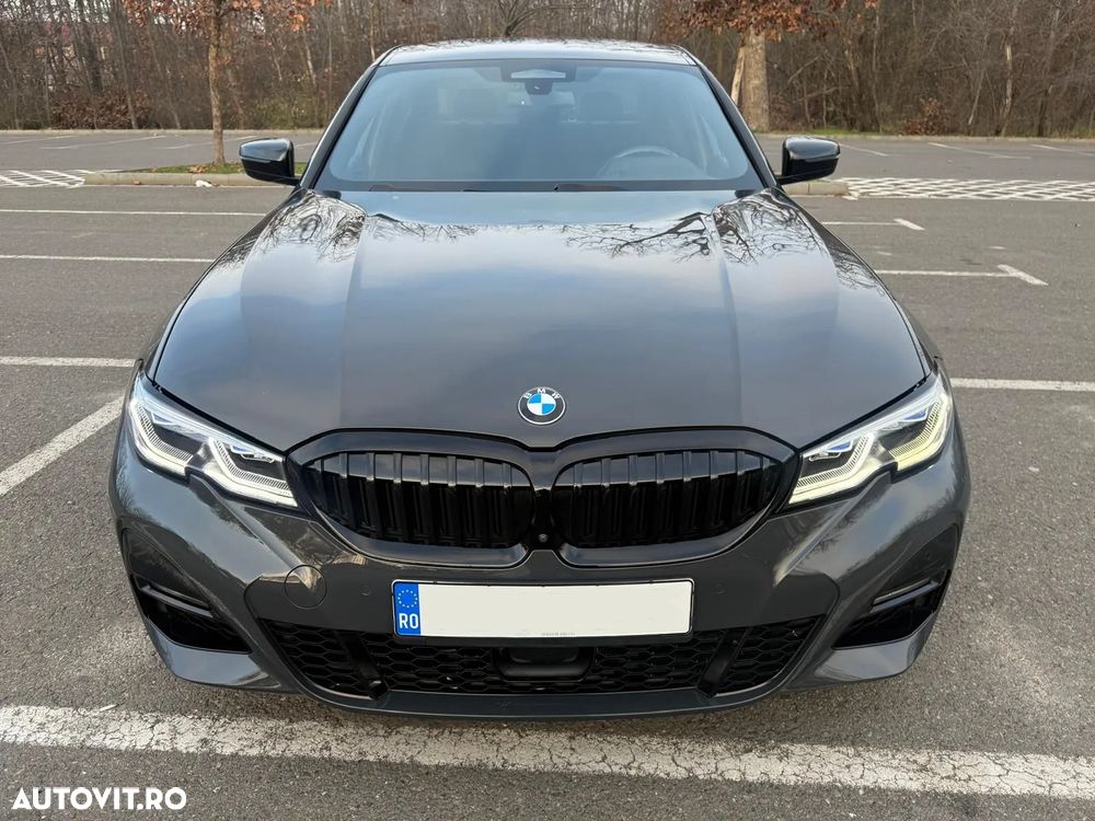 BMW Seria 3 330i xDrive AT - 4