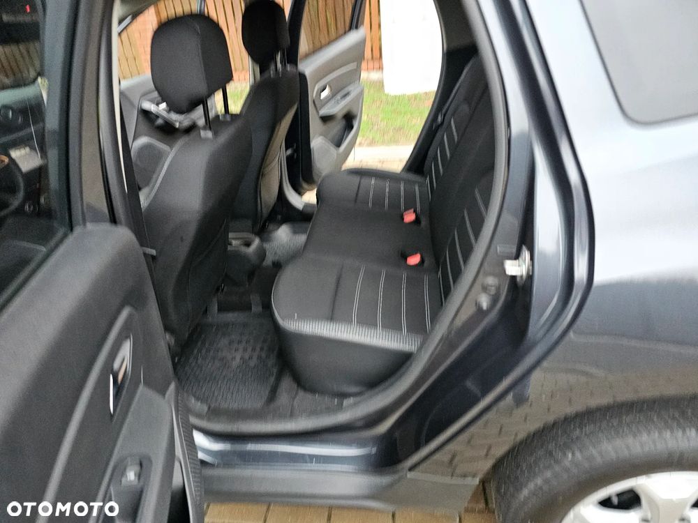 Dacia Duster 1.6 SCe Prestige - 13