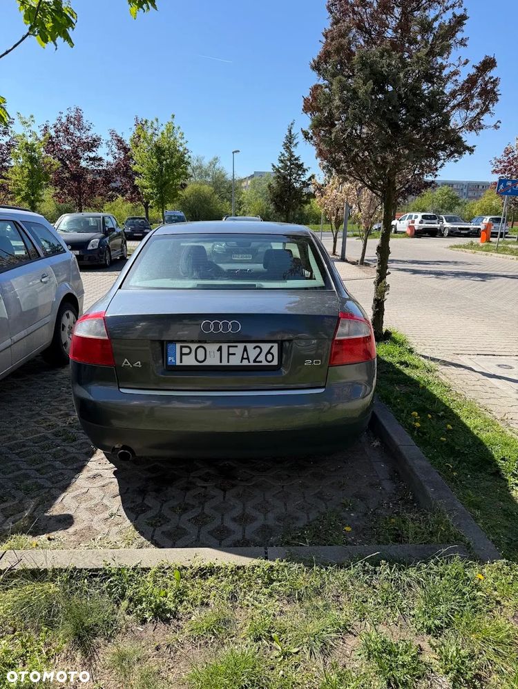 Audi A4 Limousine - 2