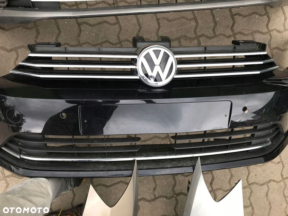 VW GOLF SPORTSVAN 510 ZDERZAK PRZÓD GRILL KAMERA - 11
