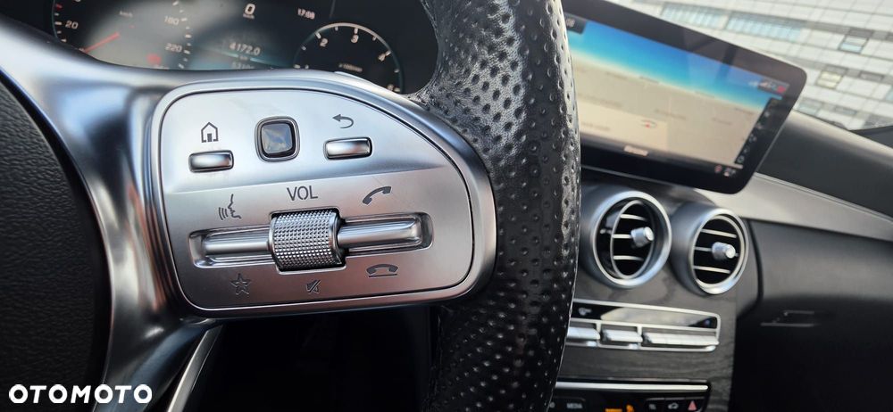 Mercedes-Benz Klasa C 220 d 9G-TRONIC - 17