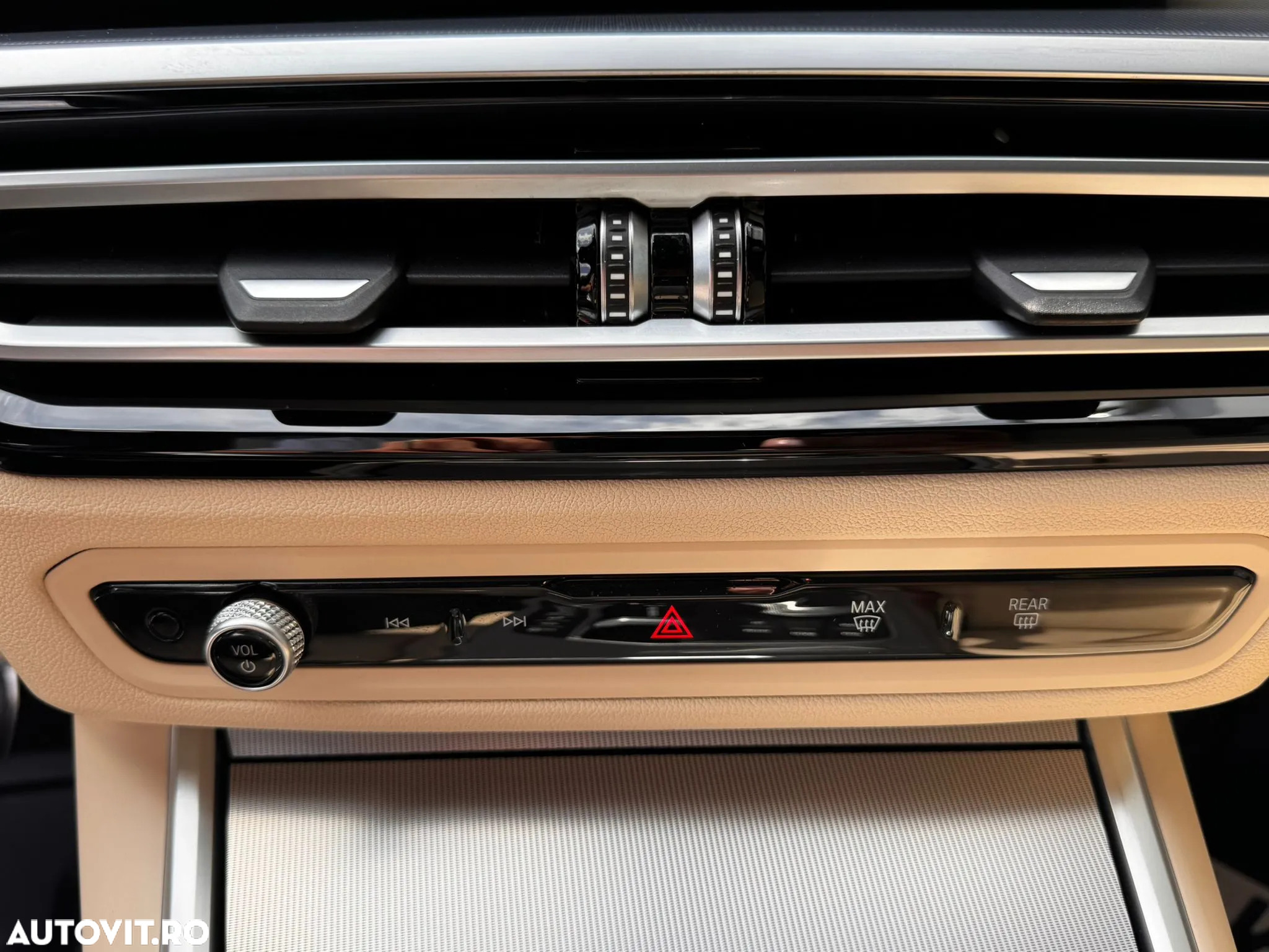 BMW Seria 3 320i xDrive AT - 26