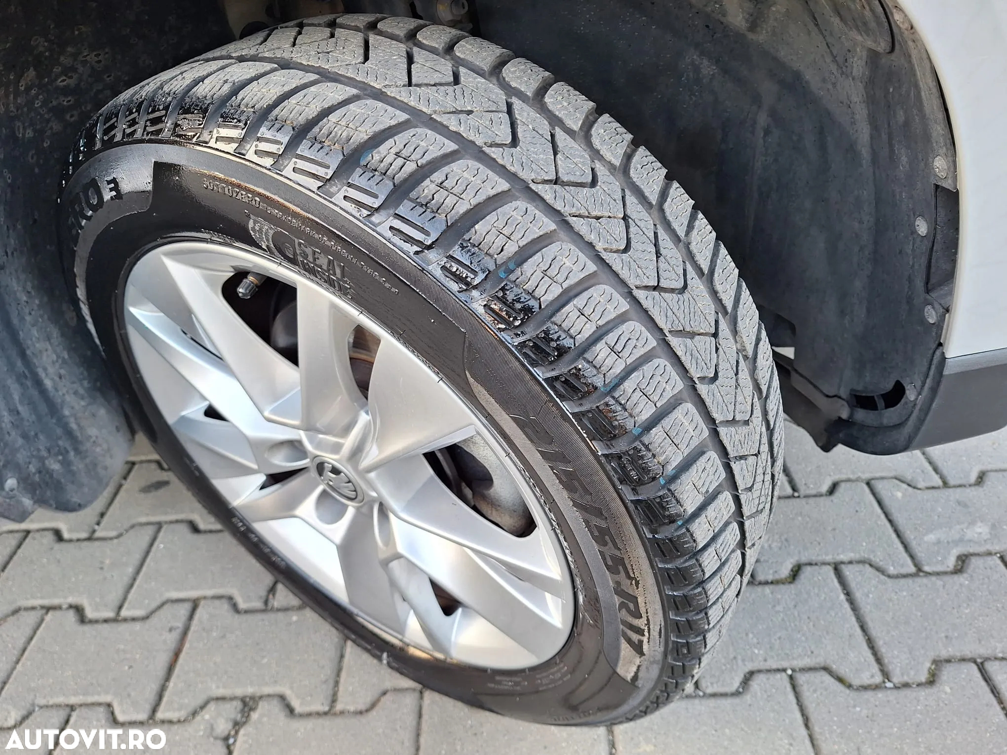 Skoda Karoq 1.5 TSI Ambition - 11