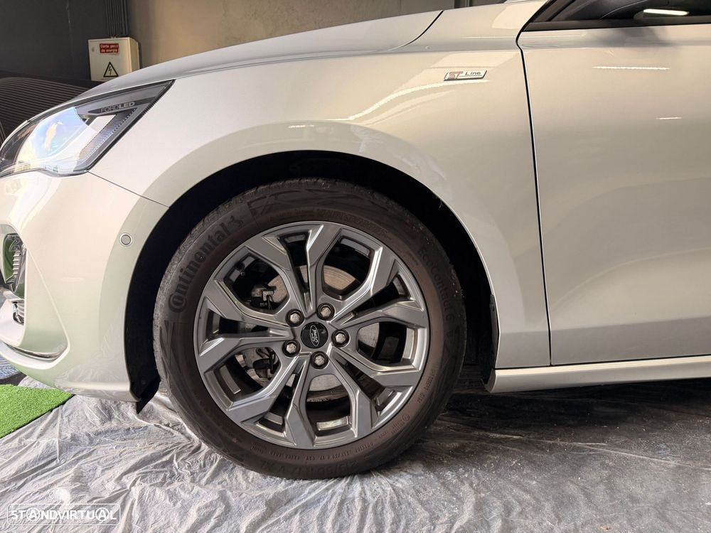 Ford Focus 1.0 EcoBoost MHEV ST-Line - 13
