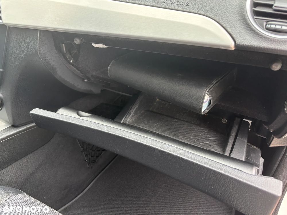 Mercedes-Benz Klasa C 250 CDI DPF Automatik BlueEFFICIENCY Avantgarde - 27