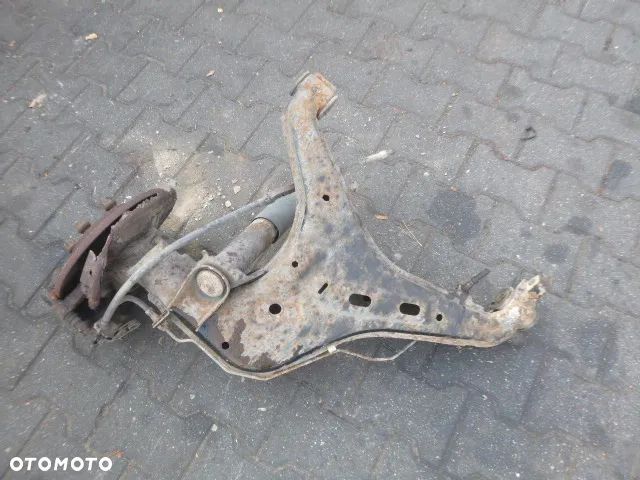 WAHACZ PRAWY TYŁ PRAWY TYLNY VOLKSWAGEN T4 - 17