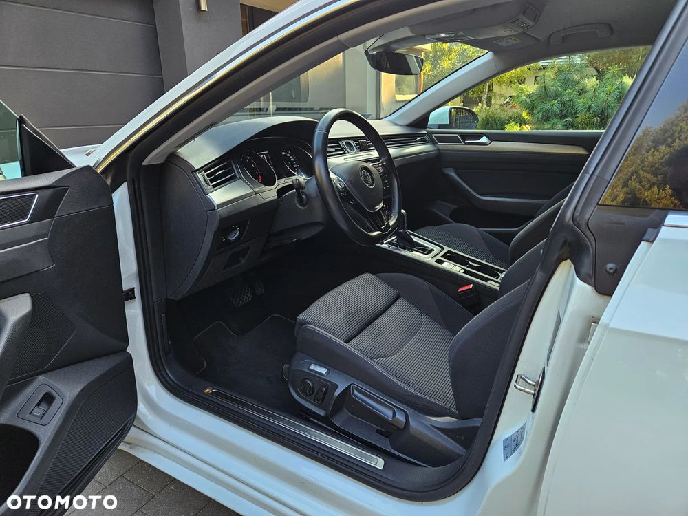 Volkswagen Arteon 2.0 TSI Essence DSG - 24