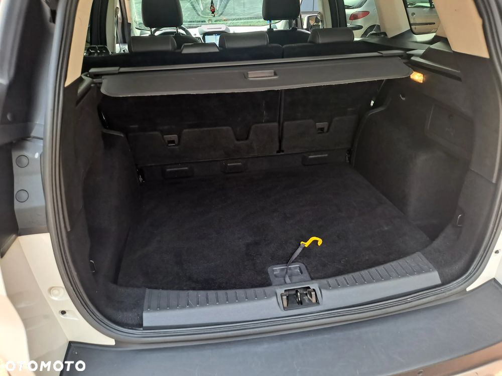 Ford Kuga - 10