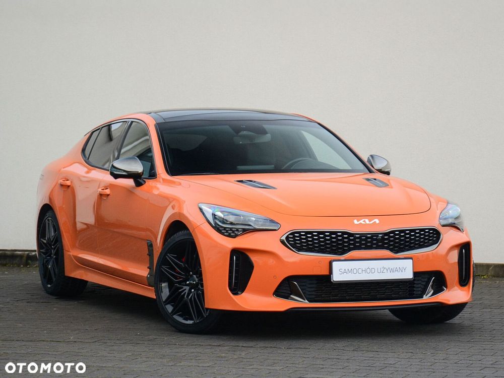 Kia Stinger - 10