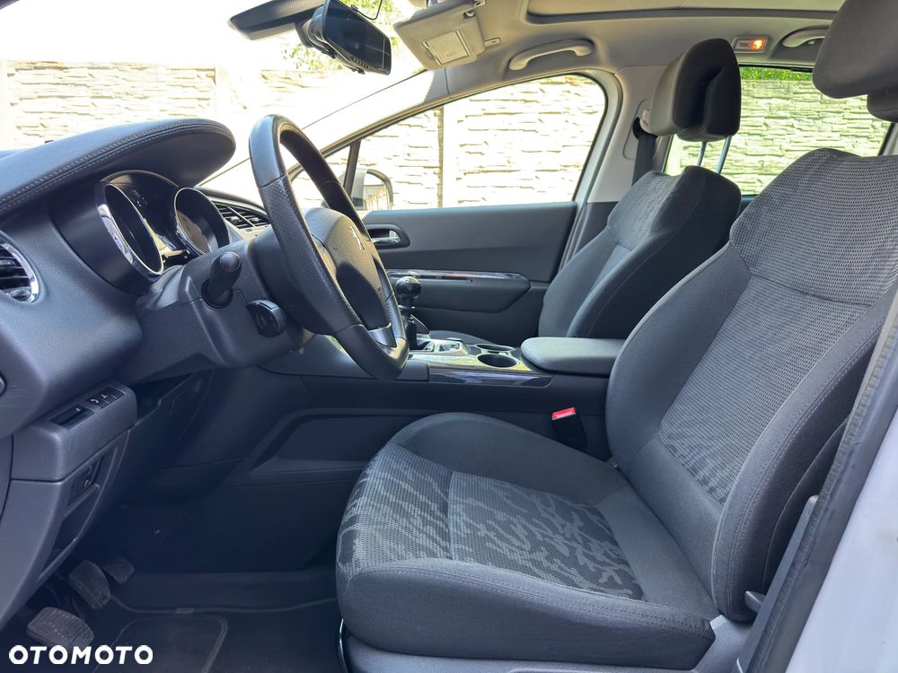 Peugeot 3008 1.6 HDi Premium - 15