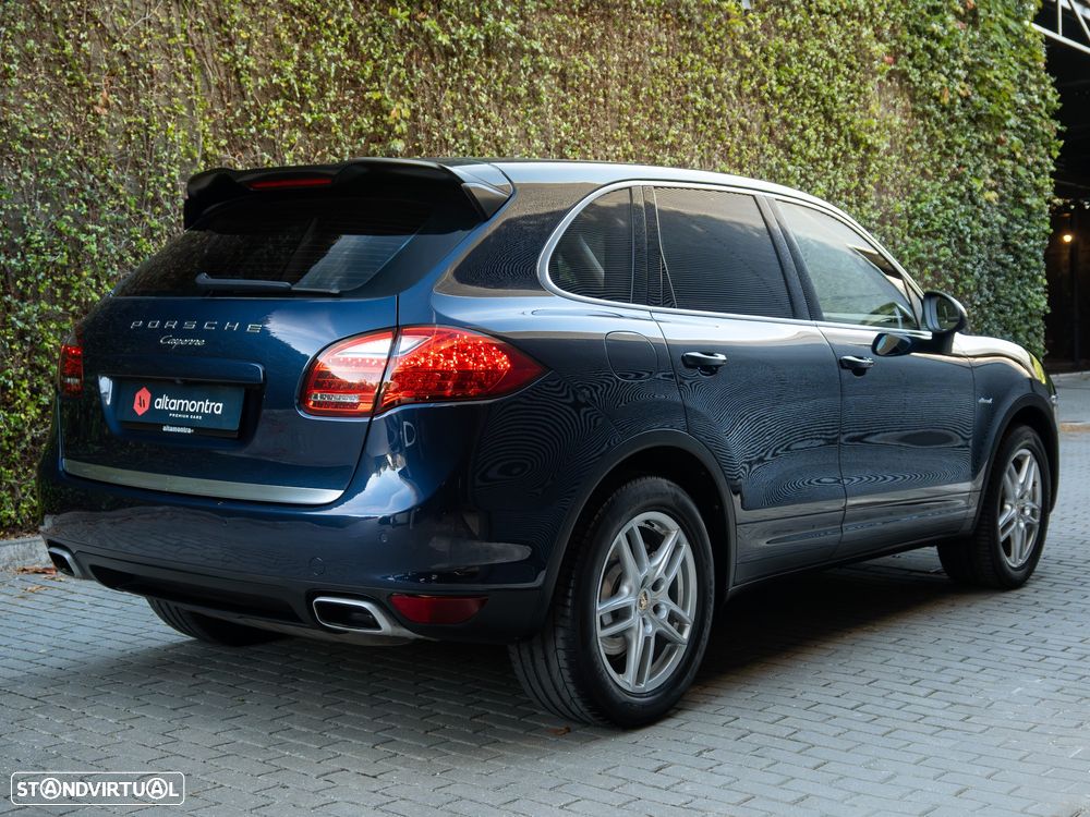 Porsche Cayenne 3.0 V6 - 12