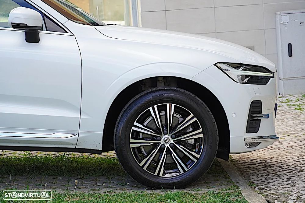 Volvo XC 60 2.0 B4 Inscription Geartronic - 12