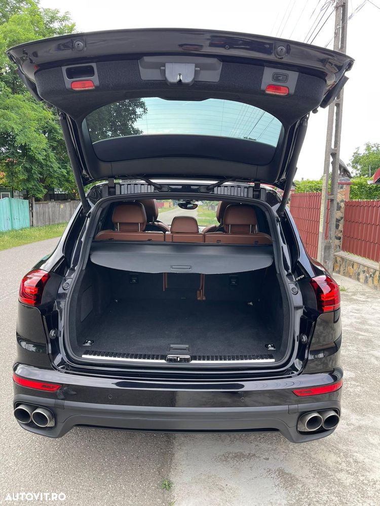 Porsche Cayenne Tiptronic S - 16