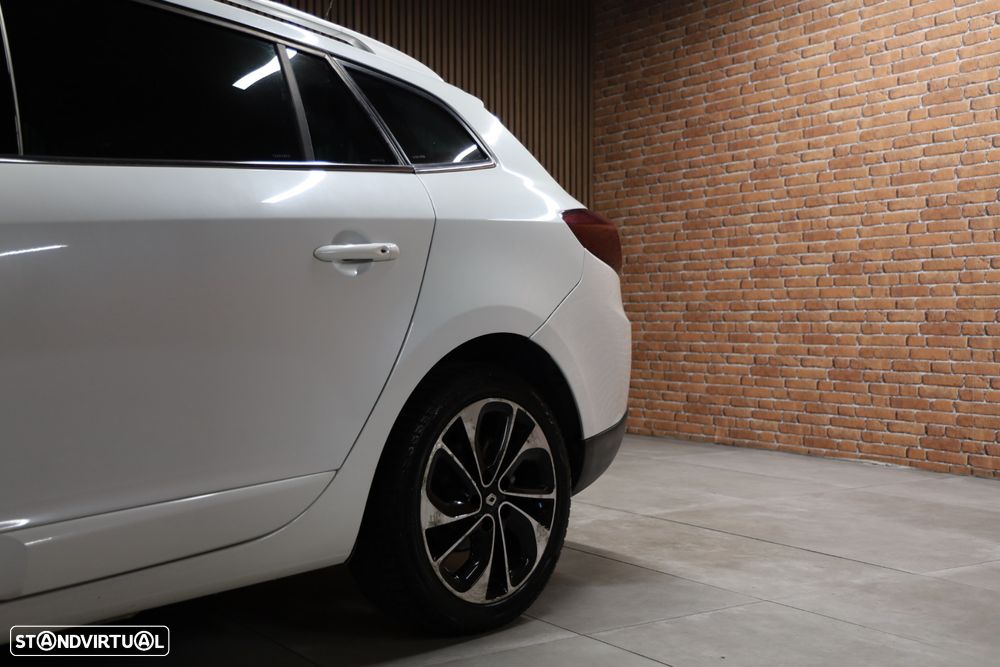 Renault Mégane Sport Tourer ENERGY dCi 130 BOSE EDITION - 3