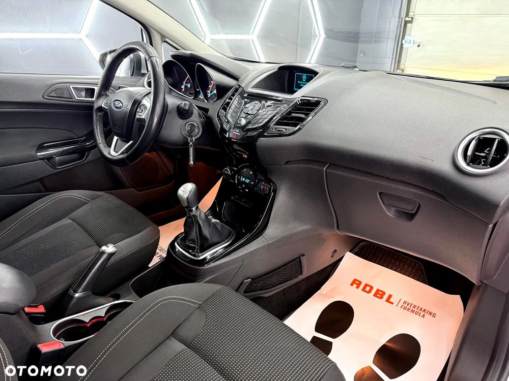 Ford Fiesta 1.5 TDCi Titanium - 25