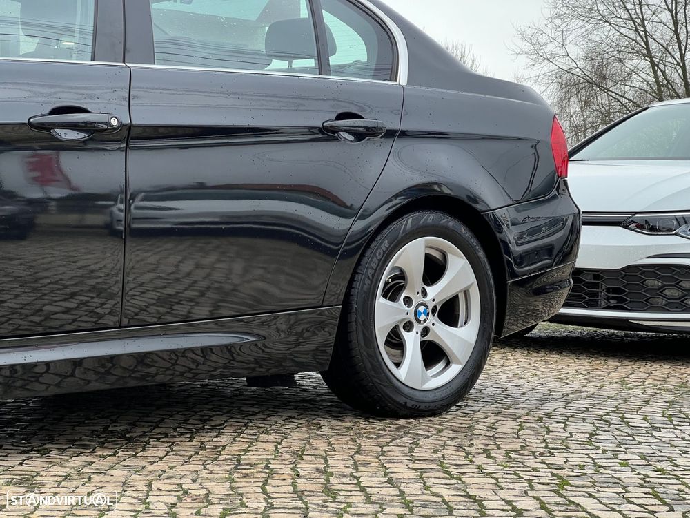 BMW 320 d EfficientDynamics Line Sport - 2