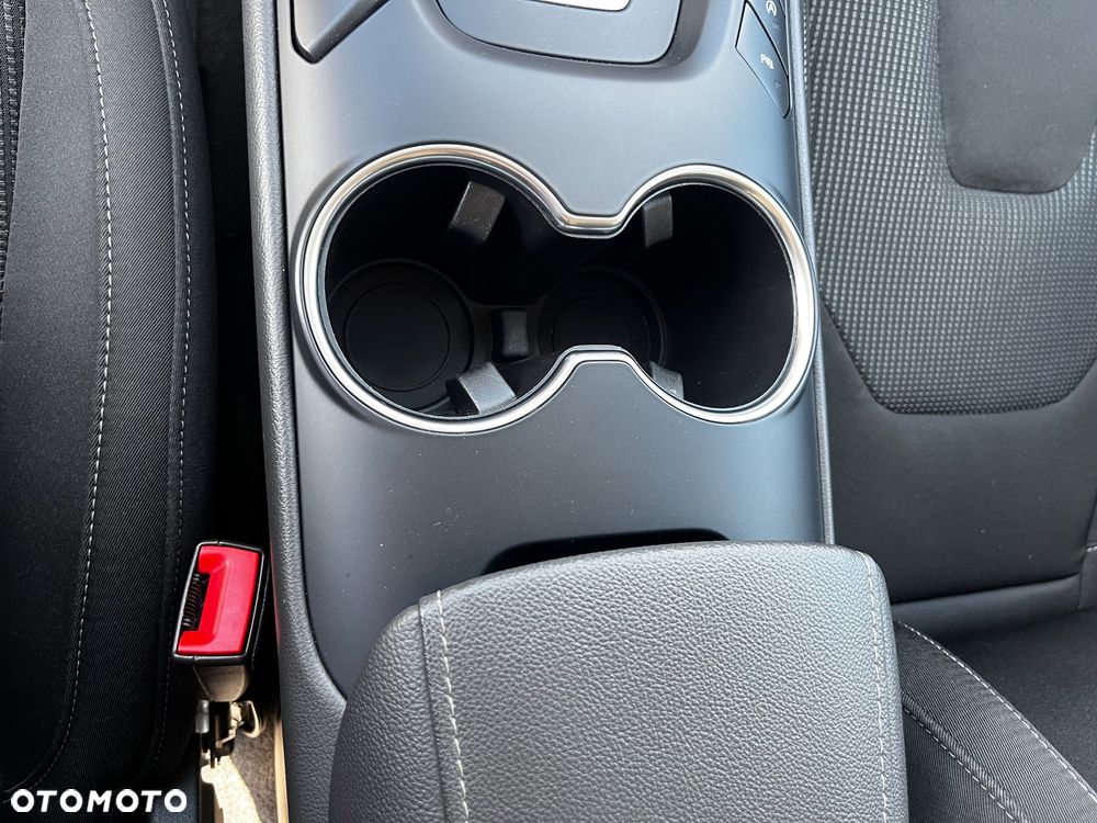 Ford Mondeo - 19