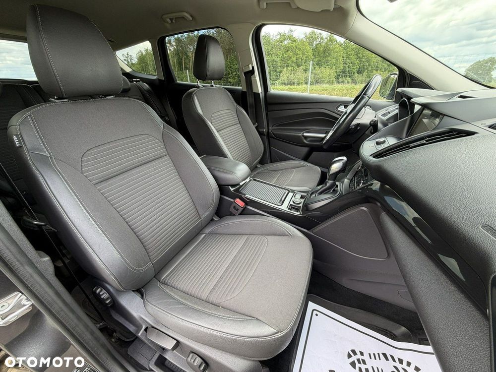Ford Kuga - 10