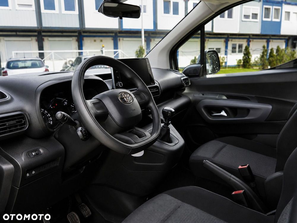 Toyota Proace City Verso Long 1.5 D-4D Business - 10