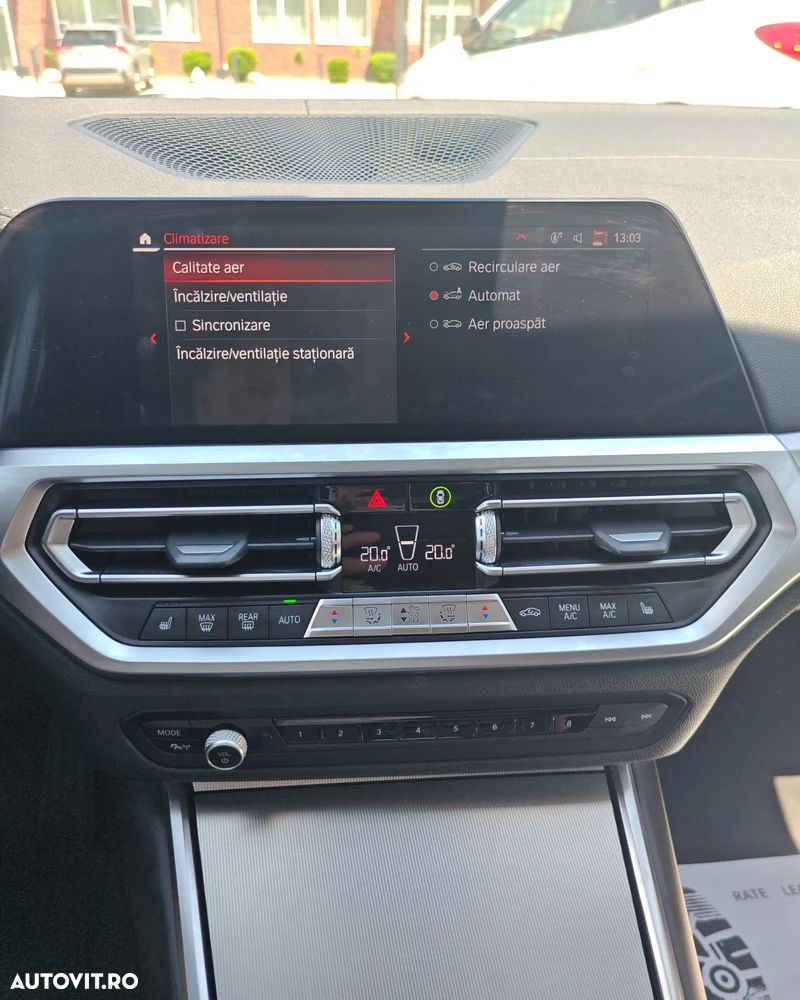 BMW Seria 3 320d xDrive AT - 32