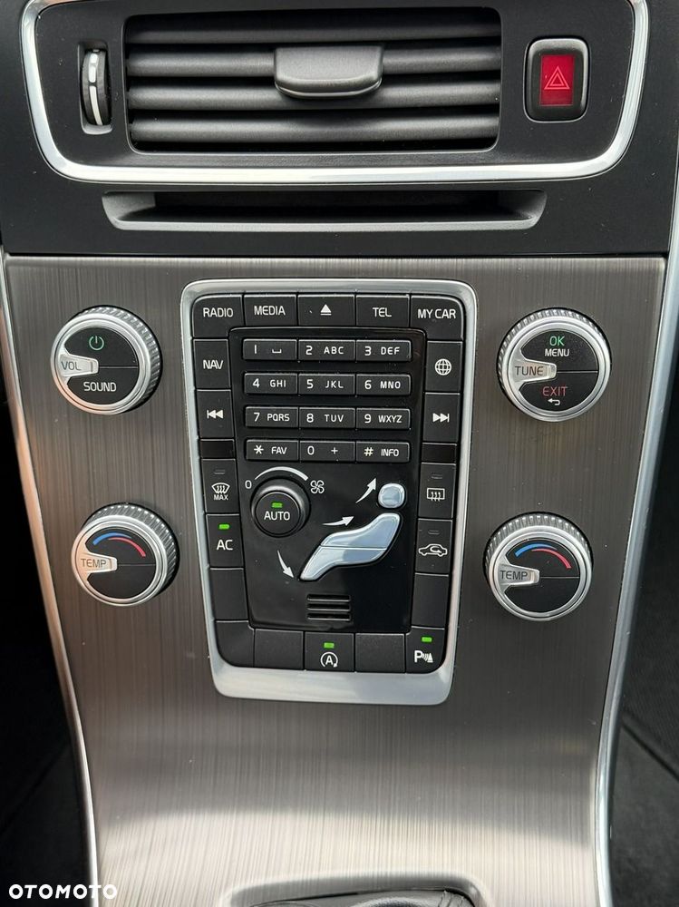 Volvo S60 D3 Drive-E Momentum - 23