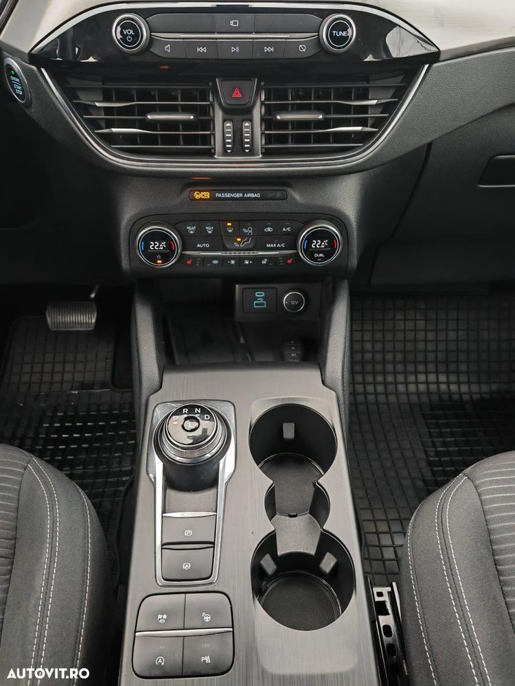 Ford Kuga - 11