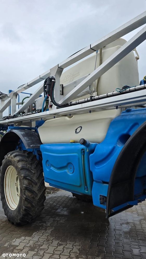Inny Xenon - 27