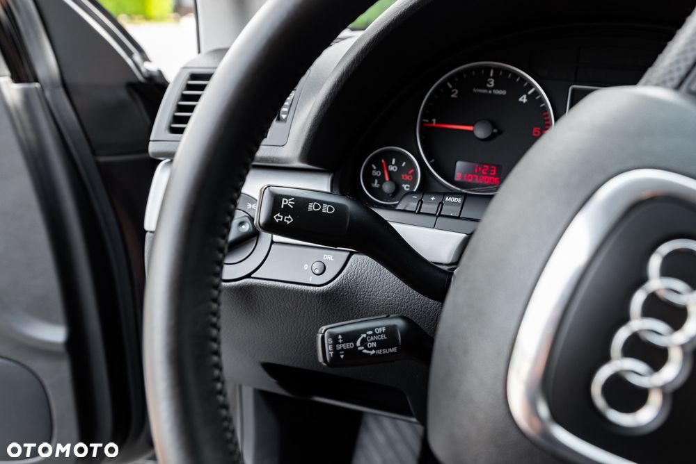 Audi A4 Avant 2.0 TDI - 30