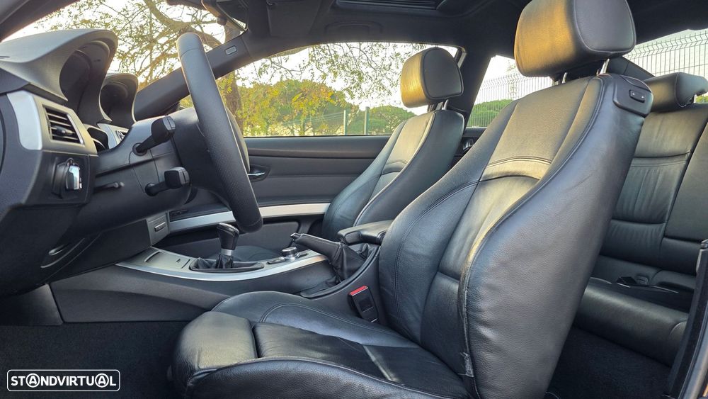 BMW 330 d DPF M Sport Edition - 12